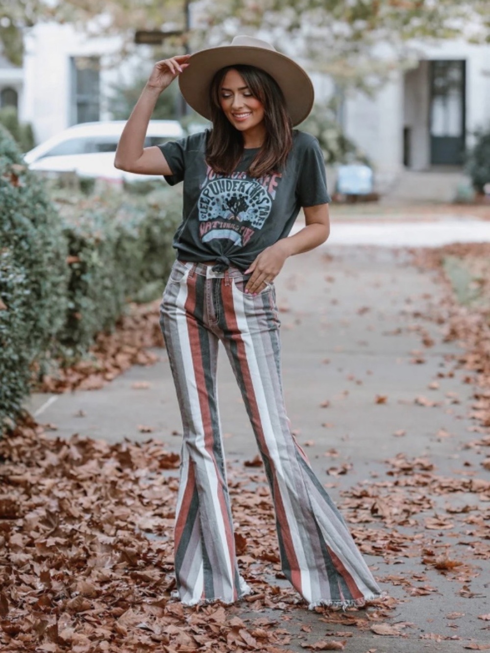 Saints & Hearts Super Flared Striped Pants - Picture 3 of 10